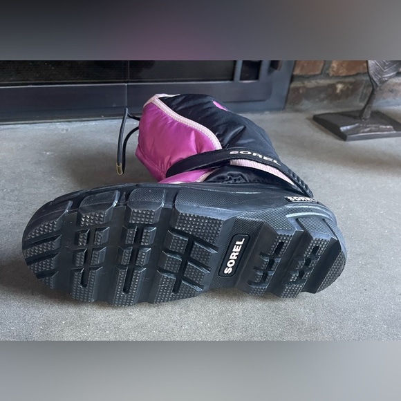 Girl Sorel snow boots NWOT - Picture 8 of 9